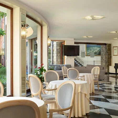 Hotel Cenobio Dei Dogi 4*
