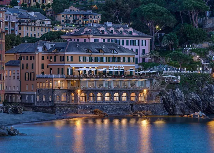 Cenobio Dei Dogi Otel Camogli