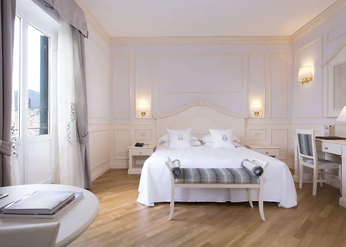 Cenobio Dei Dogi Otel Camogli