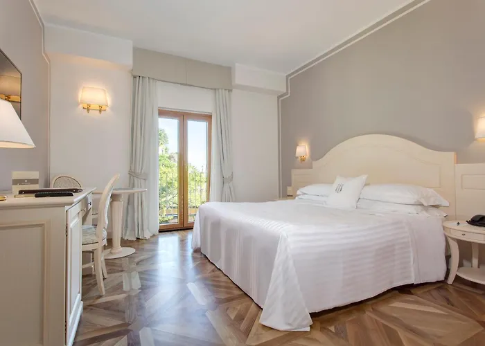 Cenobio Dei Dogi Otel Camogli